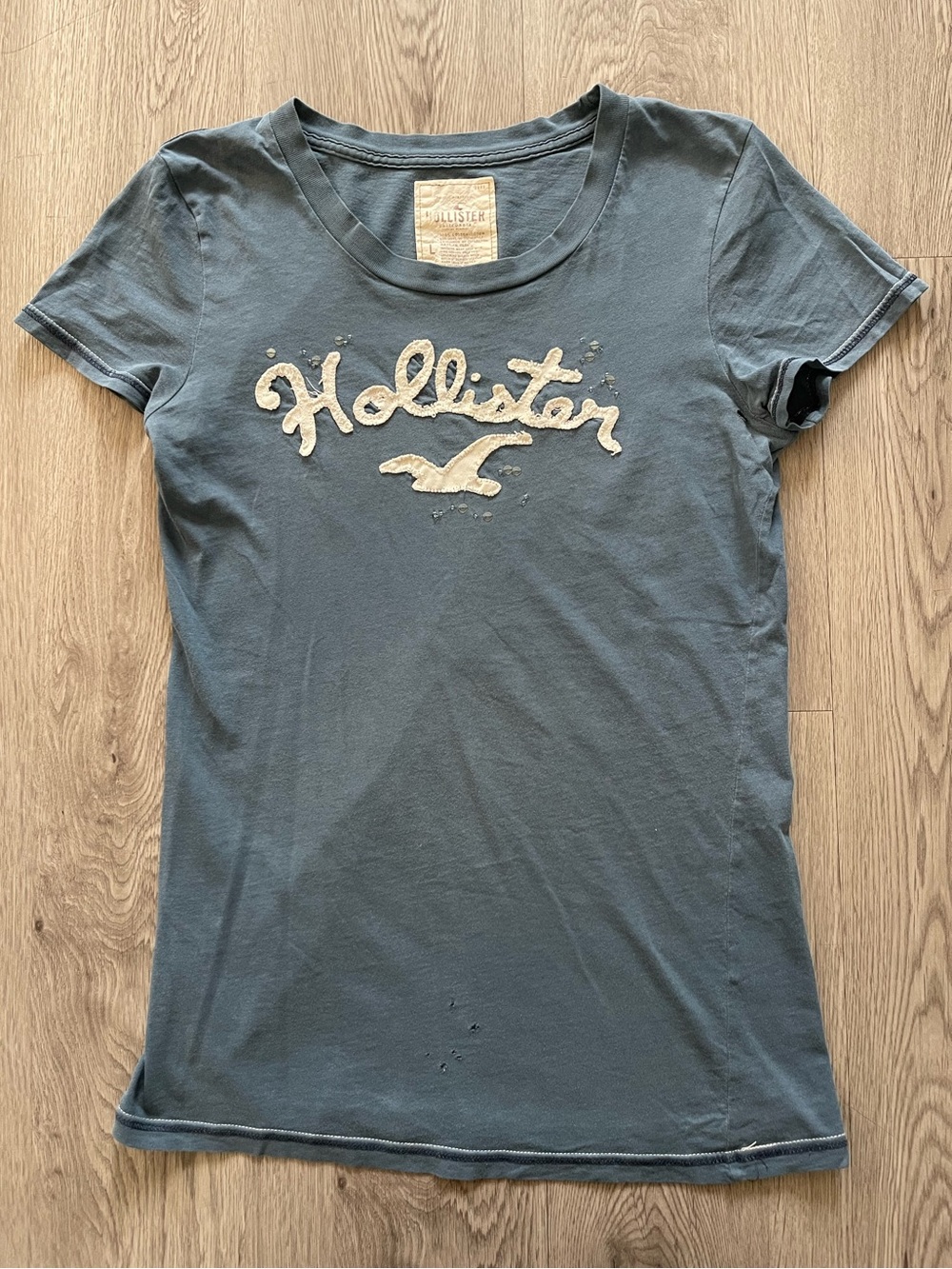 Vintage Y2K Hollister shirt